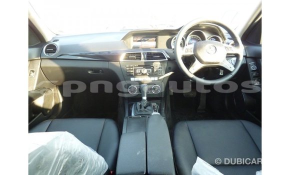 Buy Import Mercedes-Benz 200 White Car in Import - Dubai in Enga Buy Import Mercedes-Benz 200 White Car in Import - Dubai in Enga