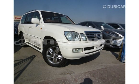 Buy Import Toyota Land Cruiser White Car in Import - Dubai in Enga Buy Import Toyota Land Cruiser White Car in Import - Dubai in Enga