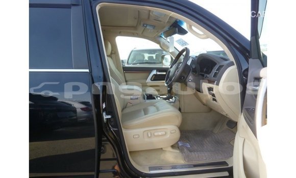 Buy Import Toyota Land Cruiser Black Car in Import - Dubai in Enga Buy Import Toyota Land Cruiser Black Car in Import - Dubai in Enga