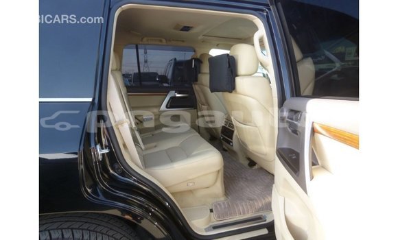 Buy Import Toyota Land Cruiser Black Car in Import - Dubai in Enga Buy Import Toyota Land Cruiser Black Car in Import - Dubai in Enga