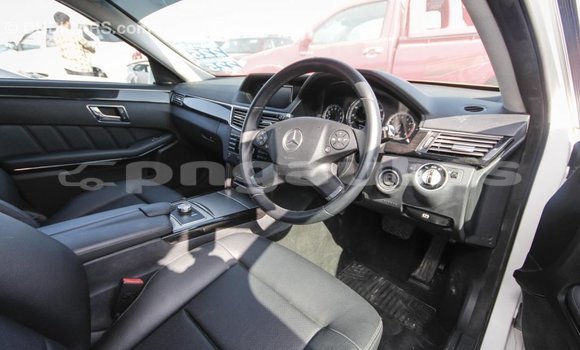 Buy Import Mercedes-Benz 200 White Car in Import - Dubai in Enga Buy Import Mercedes-Benz 200 White Car in Import - Dubai in Enga