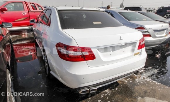 Buy Import Mercedes-Benz 200 White Car in Import - Dubai in Enga Buy Import Mercedes-Benz 200 White Car in Import - Dubai in Enga