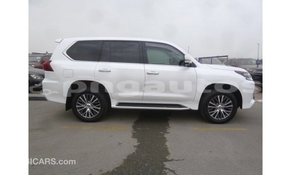 Buy Import Lexus LX White Car in Import - Dubai in Enga Buy Import Lexus LX White Car in Import - Dubai in Enga