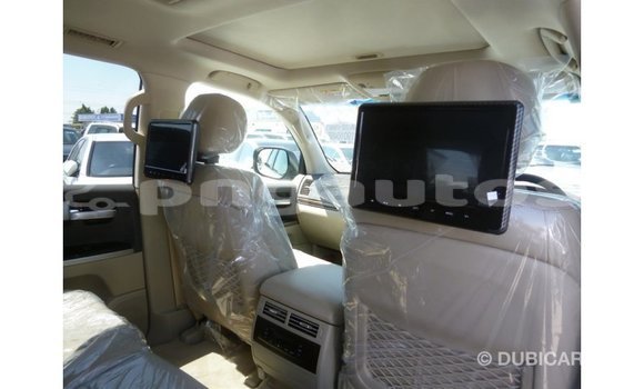 Buy Import Toyota Land Cruiser White Car in Import - Dubai in Enga Buy Import Toyota Land Cruiser White Car in Import - Dubai in Enga