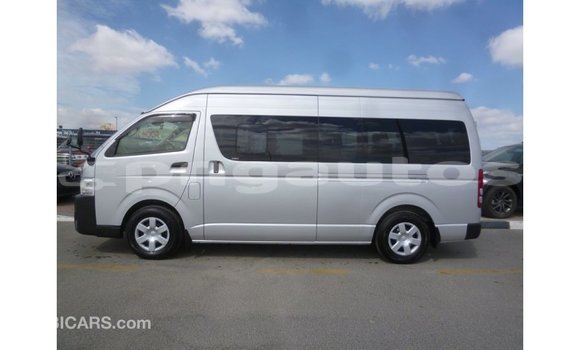 Buy Import Toyota Hiace Other Car in Import - Dubai in Enga Buy Import Toyota Hiace Other Car in Import - Dubai in Enga