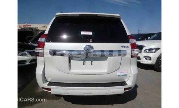 Buy Import Toyota Prado White Car in Import - Dubai in Enga Buy Import Toyota Prado White Car in Import - Dubai in Enga