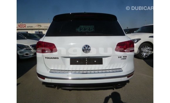 Buy Import Volkswagen Touareg White Car in Import - Dubai in Enga Buy Import Volkswagen Touareg White Car in Import - Dubai in Enga