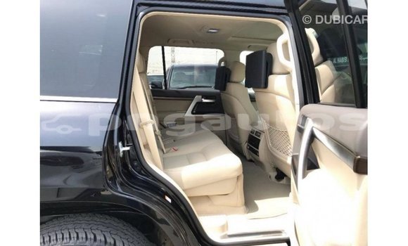 Buy Import Toyota Land Cruiser Black Car in Import - Dubai in Enga Buy Import Toyota Land Cruiser Black Car in Import - Dubai in Enga