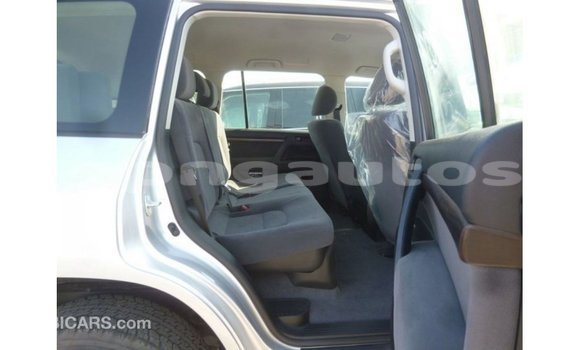 Buy Import Toyota Land Cruiser Other Car in Import - Dubai in Enga Buy Import Toyota Land Cruiser Other Car in Import - Dubai in Enga