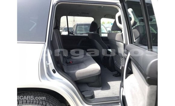 Buy Import Toyota Land Cruiser Other Car in Import - Dubai in Enga Buy Import Toyota Land Cruiser Other Car in Import - Dubai in Enga