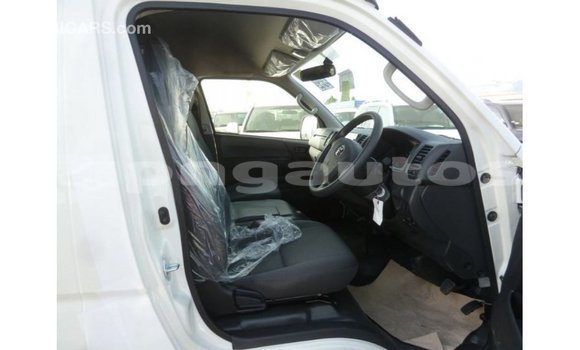 Buy Import Toyota Hiace White Car in Import - Dubai in Enga Buy Import Toyota Hiace White Car in Import - Dubai in Enga