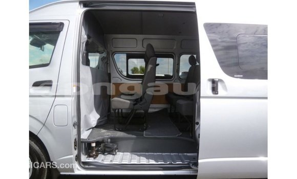 Buy Import Toyota Hiace Other Car in Import - Dubai in Enga Buy Import Toyota Hiace Other Car in Import - Dubai in Enga