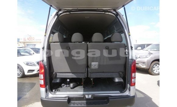 Buy Import Toyota Hiace Other Car in Import - Dubai in Enga Buy Import Toyota Hiace Other Car in Import - Dubai in Enga