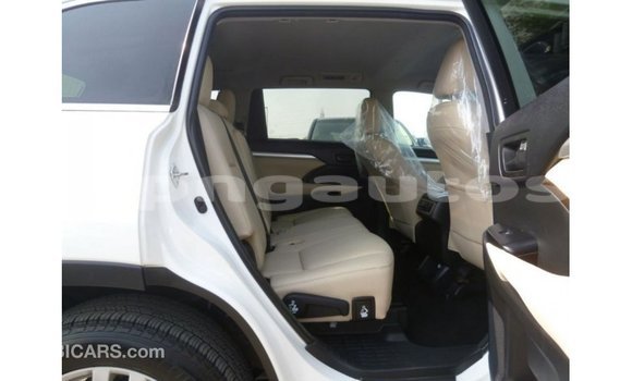 Buy Import Toyota Kluger White Car in Import - Dubai in Enga Buy Import Toyota Kluger White Car in Import - Dubai in Enga