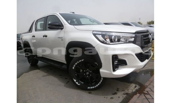 Buy Import Toyota Hilux White Car in Import - Dubai in Enga Buy Import Toyota Hilux White Car in Import - Dubai in Enga