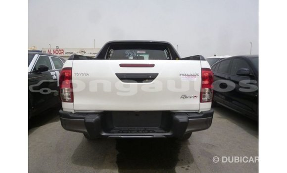 Buy Import Toyota Hilux White Car in Import - Dubai in Enga Buy Import Toyota Hilux White Car in Import - Dubai in Enga
