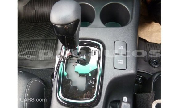 Buy Import Toyota Hilux White Car in Import - Dubai in Enga Buy Import Toyota Hilux White Car in Import - Dubai in Enga