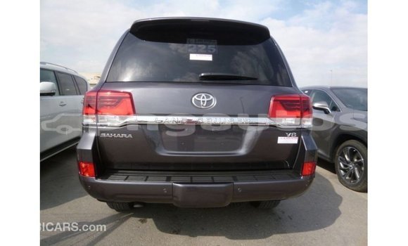 Buy Import Toyota Land Cruiser Other Car in Import - Dubai in Enga Buy Import Toyota Land Cruiser Other Car in Import - Dubai in Enga