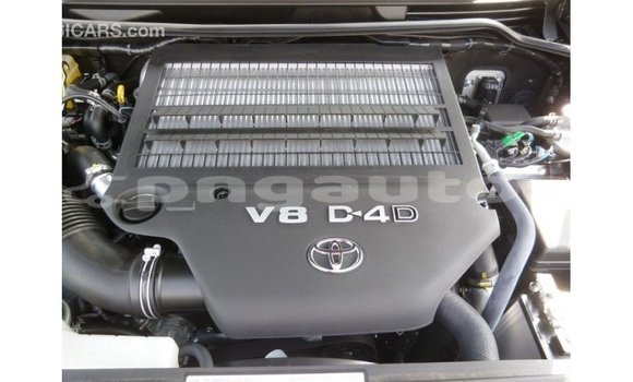 Buy Import Toyota Land Cruiser Other Car in Import - Dubai in Enga Buy Import Toyota Land Cruiser Other Car in Import - Dubai in Enga