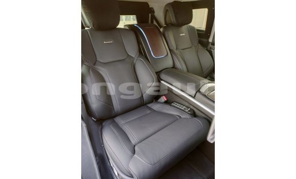 Buy Import Toyota Land Cruiser Black Car in Import - Dubai in Enga Buy Import Toyota Land Cruiser Black Car in Import - Dubai in Enga