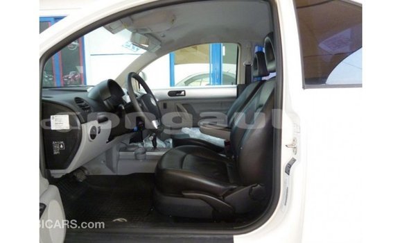 Buy Import Volkswagen Beetle White Car in Import - Dubai in Enga Buy Import Volkswagen Beetle White Car in Import - Dubai in Enga