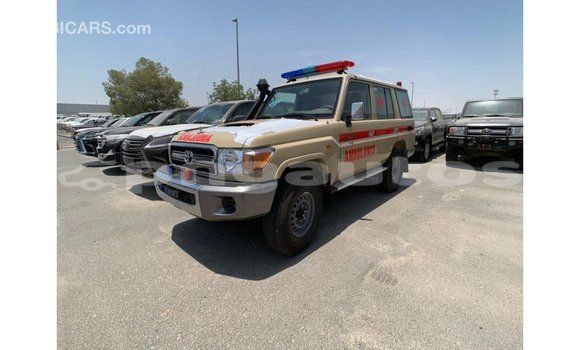 Buy Import Toyota Land Cruiser Beige Car in Import - Dubai in Enga Buy Import Toyota Land Cruiser Beige Car in Import - Dubai in Enga
