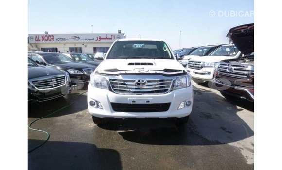 Buy Import Toyota Hilux White Car in Import - Dubai in Enga Buy Import Toyota Hilux White Car in Import - Dubai in Enga