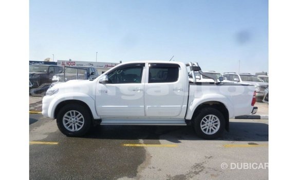 Buy Import Toyota Hilux White Car in Import - Dubai in Enga Buy Import Toyota Hilux White Car in Import - Dubai in Enga