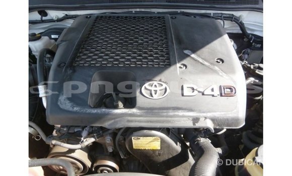 Buy Import Toyota Hilux White Car in Import - Dubai in Enga Buy Import Toyota Hilux White Car in Import - Dubai in Enga