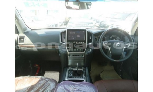 Buy Import Toyota Land Cruiser Red Car in Import - Dubai in Enga Buy Import Toyota Land Cruiser Red Car in Import - Dubai in Enga