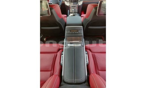 Buy Import Toyota Land Cruiser Black Car in Import - Dubai in Enga Buy Import Toyota Land Cruiser Black Car in Import - Dubai in Enga