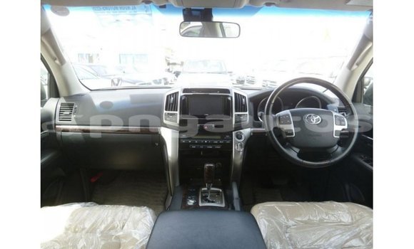 Buy Import Toyota Land Cruiser Other Car in Import - Dubai in Enga Buy Import Toyota Land Cruiser Other Car in Import - Dubai in Enga