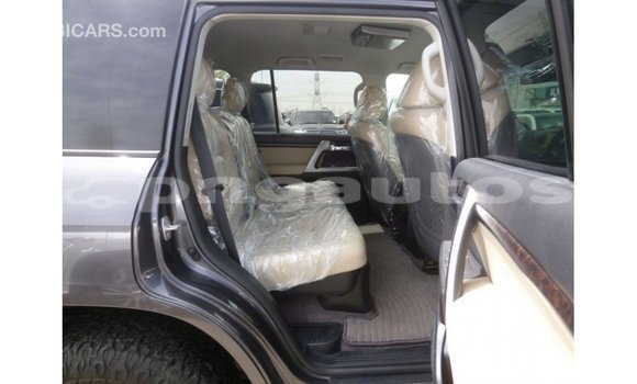 Buy Import Toyota Land Cruiser Other Car in Import - Dubai in Enga Buy Import Toyota Land Cruiser Other Car in Import - Dubai in Enga