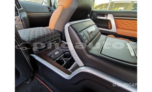 Buy Import Toyota Land Cruiser Black Car in Import - Dubai in Enga Buy Import Toyota Land Cruiser Black Car in Import - Dubai in Enga