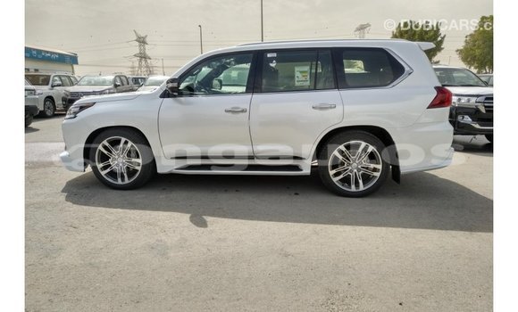 Buy Import Lexus LX White Car in Import - Dubai in Enga Buy Import Lexus LX White Car in Import - Dubai in Enga