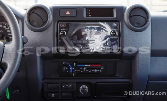 Buy Import Toyota Land Cruiser White Car in Import - Dubai in Enga Buy Import Toyota Land Cruiser White Car in Import - Dubai in Enga