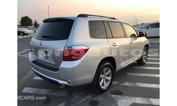 Buy Import Toyota Highlander Other Car in Import - Dubai in Enga Buy Import Toyota Highlander Other Car in Import - Dubai in Enga