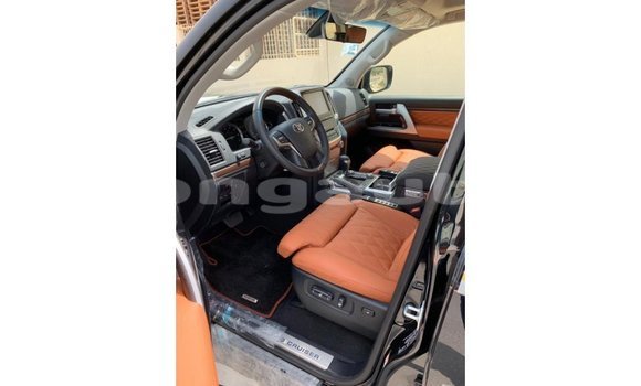 Buy Import Toyota Land Cruiser Black Car in Import - Dubai in Enga Buy Import Toyota Land Cruiser Black Car in Import - Dubai in Enga