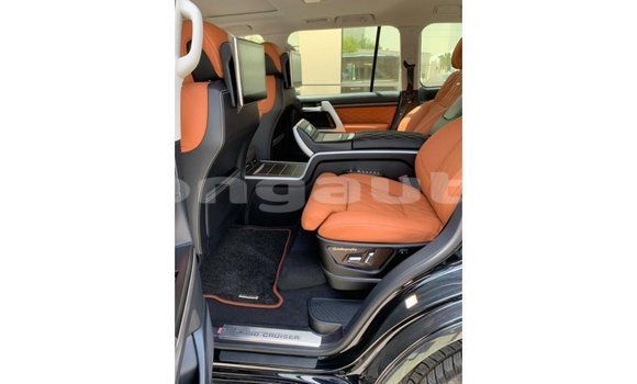 Buy Import Toyota Land Cruiser Black Car in Import - Dubai in Enga Buy Import Toyota Land Cruiser Black Car in Import - Dubai in Enga