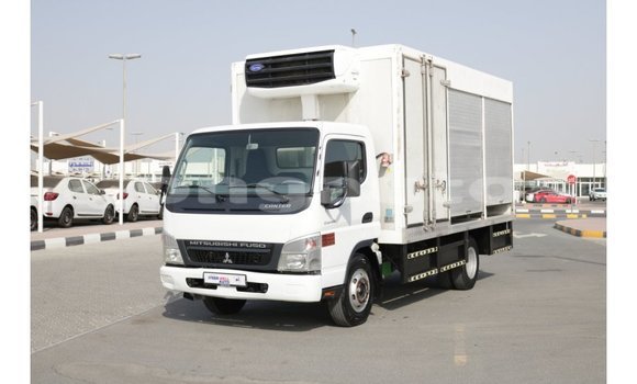 Buy Import Mitsubishi L400 White Truck in Import - Dubai in Enga