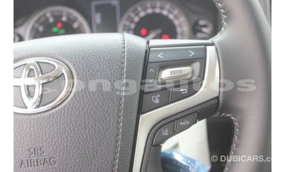 Buy Import Toyota Land Cruiser White Car in Import - Dubai in Enga Buy Import Toyota Land Cruiser White Car in Import - Dubai in Enga