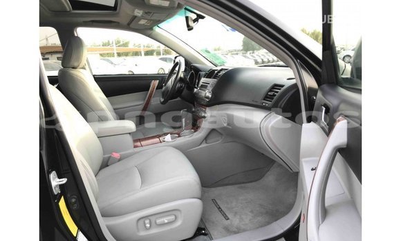 Buy Import Toyota Highlander Black Car in Import - Dubai in Enga Buy Import Toyota Highlander Black Car in Import - Dubai in Enga