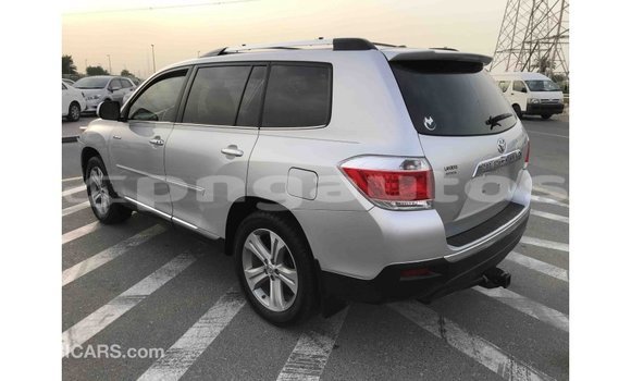 Buy Import Toyota Highlander Other Car in Import - Dubai in Enga Buy Import Toyota Highlander Other Car in Import - Dubai in Enga