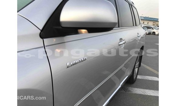 Buy Import Toyota Highlander Other Car in Import - Dubai in Enga Buy Import Toyota Highlander Other Car in Import - Dubai in Enga