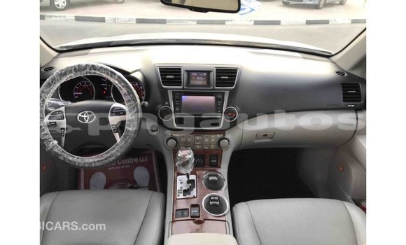 Buy Import Toyota Highlander Other Car in Import - Dubai in Enga Buy Import Toyota Highlander Other Car in Import - Dubai in Enga