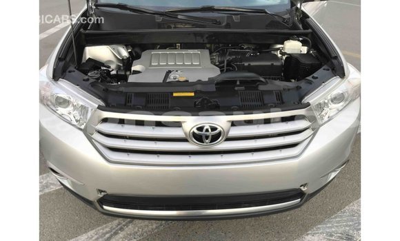 Buy Import Toyota Highlander Other Car in Import - Dubai in Enga Buy Import Toyota Highlander Other Car in Import - Dubai in Enga