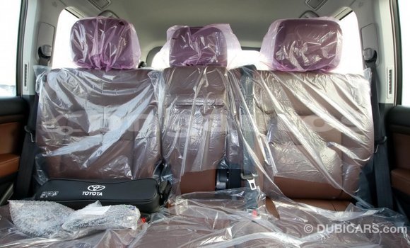 Buy Import Toyota Land Cruiser Black Car in Import - Dubai in Enga Buy Import Toyota Land Cruiser Black Car in Import - Dubai in Enga