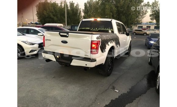 Buy Import Ford V8 White Car in Import - Dubai in Enga Buy Import Ford V8 White Car in Import - Dubai in Enga