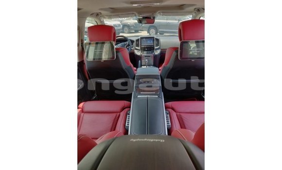 Buy Import Toyota Land Cruiser Black Car in Import - Dubai in Enga Buy Import Toyota Land Cruiser Black Car in Import - Dubai in Enga