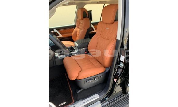 Buy Import Toyota Land Cruiser Black Car in Import - Dubai in Enga Buy Import Toyota Land Cruiser Black Car in Import - Dubai in Enga
